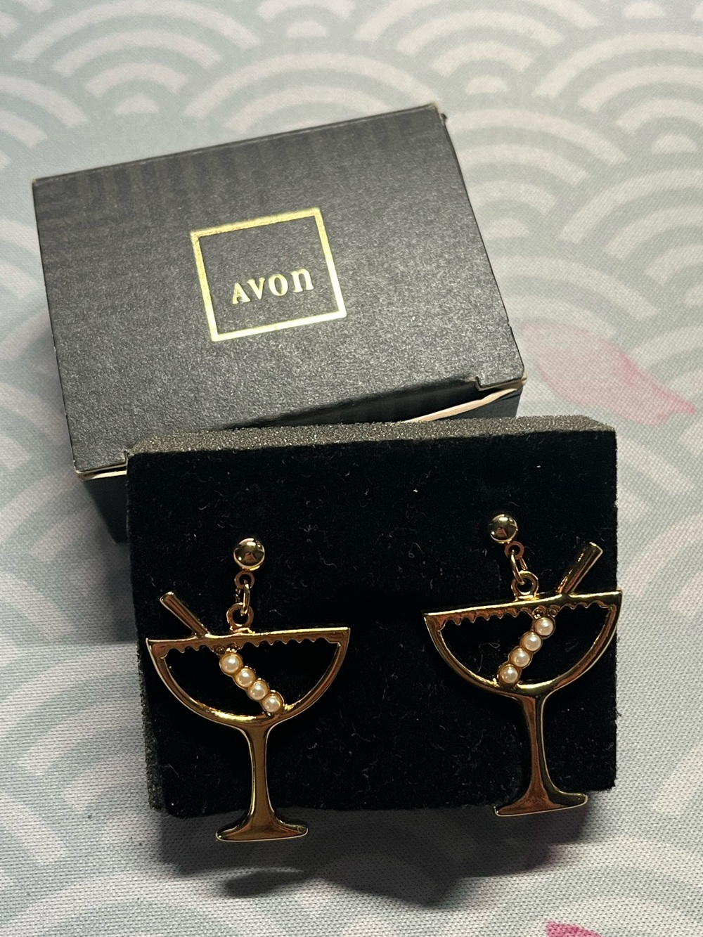 NIB Vintage 1992 Avon Martini Earrings